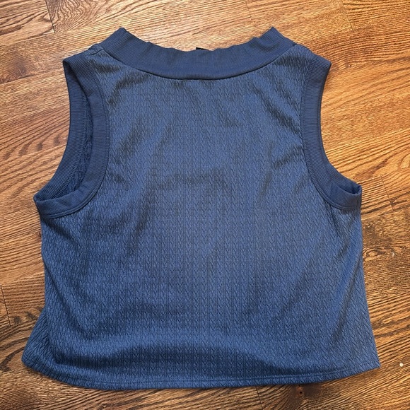 Forever 21 Sweater Vest - Picture 2 of 2